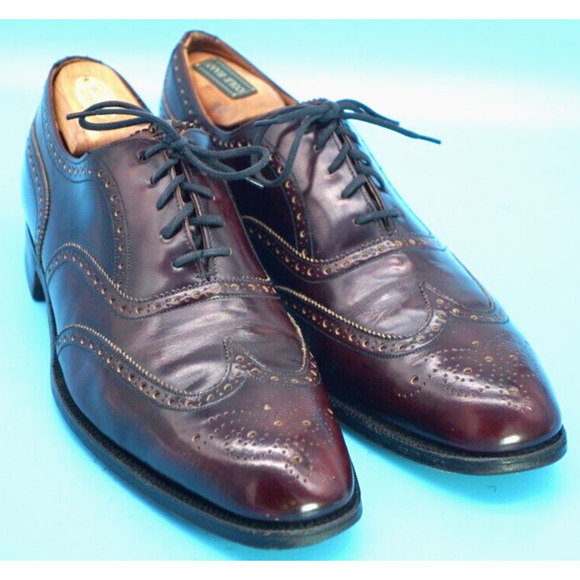 ROYAL TWEED BY CHEANEY OF ENGLAND BURGUNDY WING TIP LACE UP SHOES SIZE 10.5. main image 4